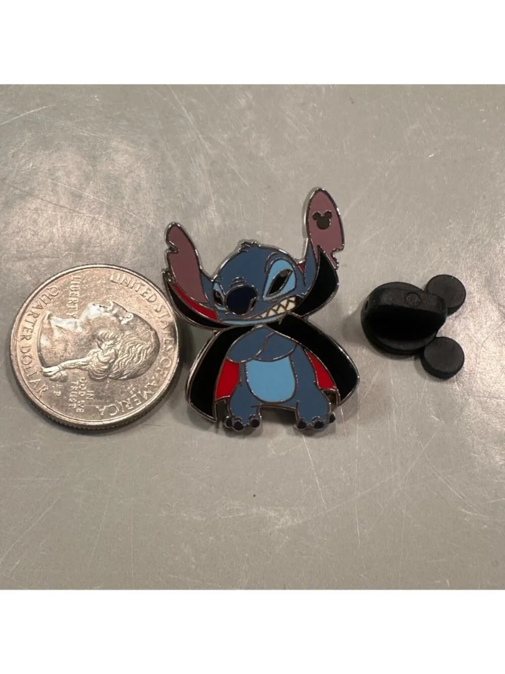 Disney Stitch Vampire Trading Pin 2024 Hidden Mickey Dracula Cape Lilo Badge
